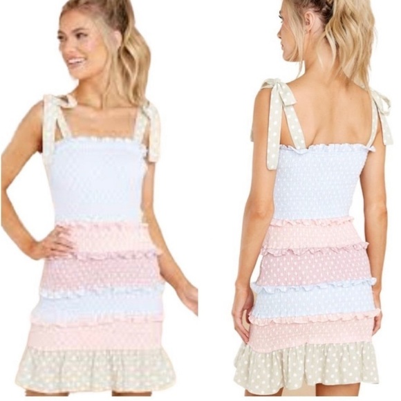 Storia Smocked Pastel Polka Dotted Tiered Smocked Mini Dress Size Medium - Picture 1 of 9